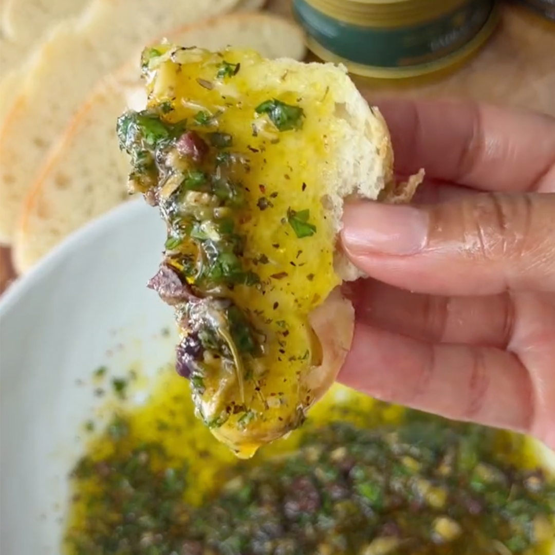 Table 40 Seasoning Recipe: Gourmet 5-Minute Bread-Dipping Oil