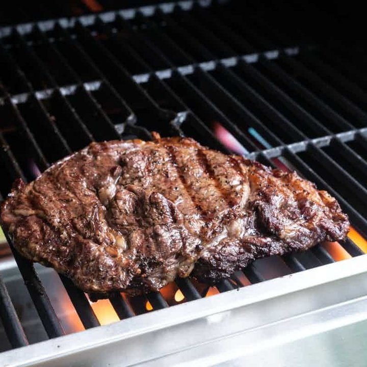 Feeling Hungry?: This Is How to Grill New York Strip Steak