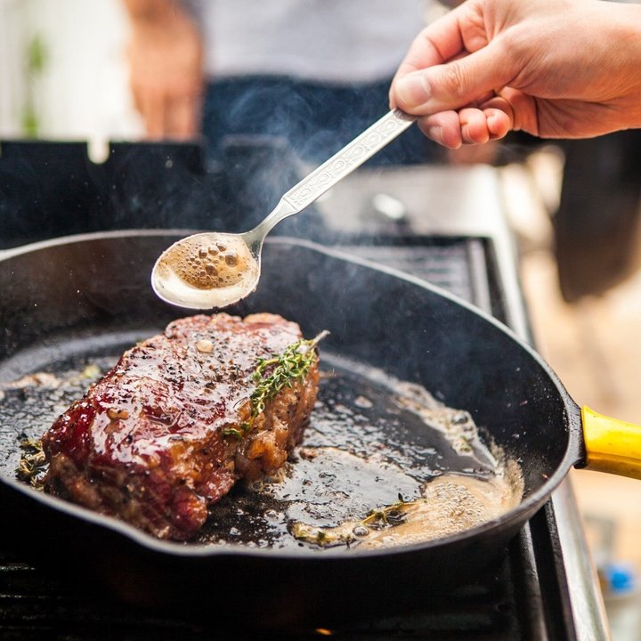 5 Tips for Choosing the Best Steak Delivery Service