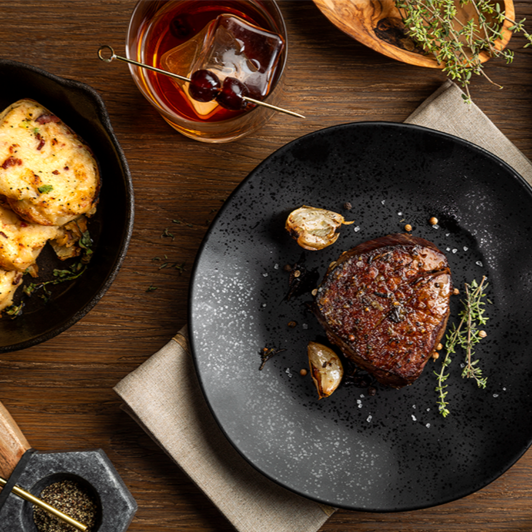 The Showman 8 OZ Filets (Set of 4)